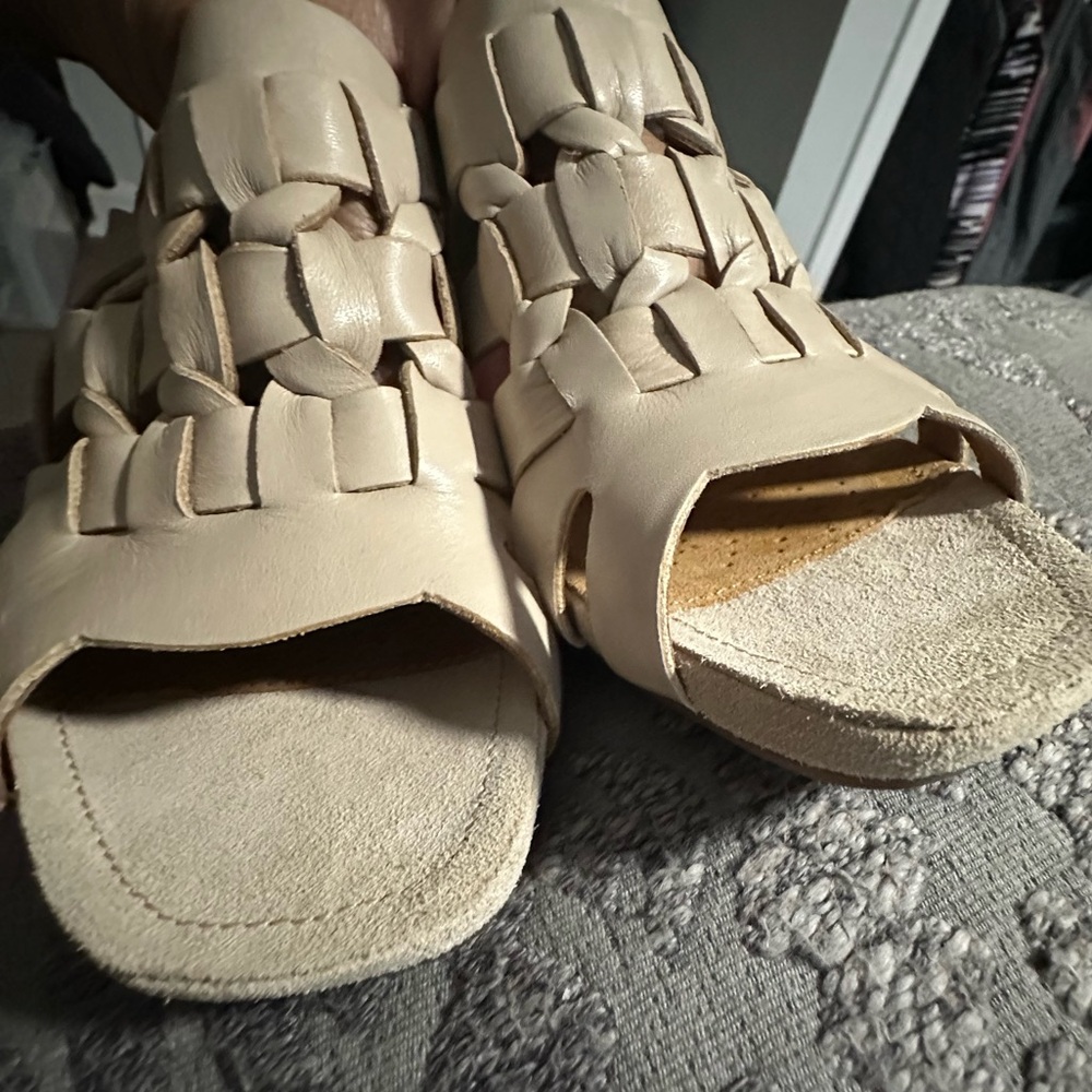 Clarks Sandals Heels Slingback Cream Strappy Size 7 1/2 M - Picture 5 of 9